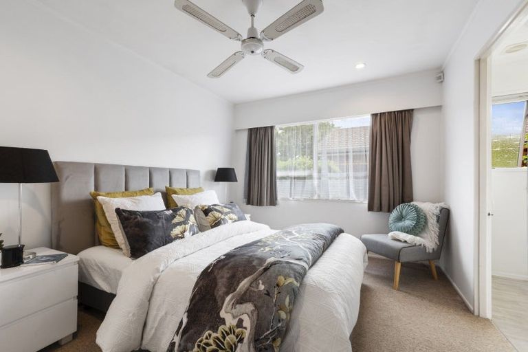 Photo of property in 11 Rippleside Place, Pahurehure, Papakura, 2113