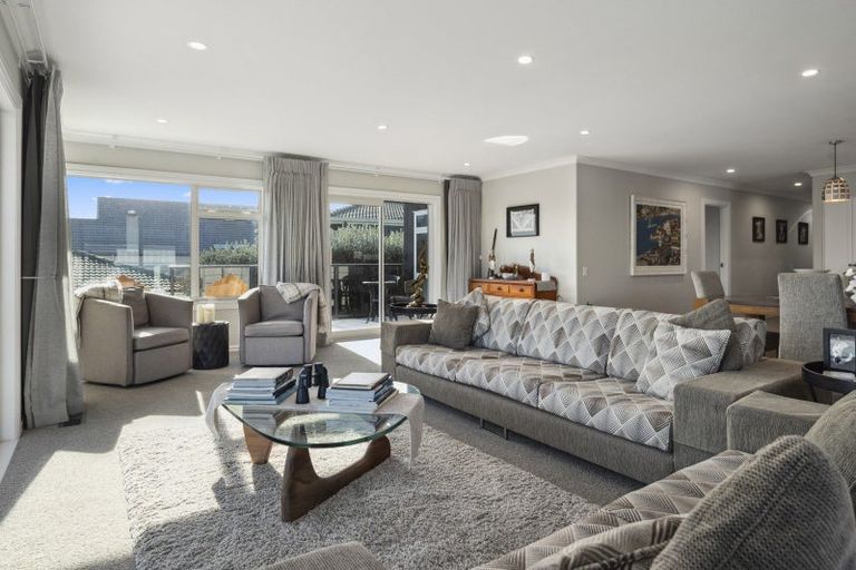 Photo of property in 10 Crowther Terrace, Waipahihi, Taupo, 3330