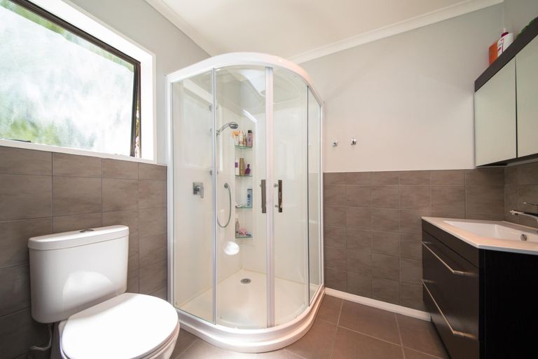 Photo of property in 15 Ashburn Lane, Awapuni, Palmerston North, 4412