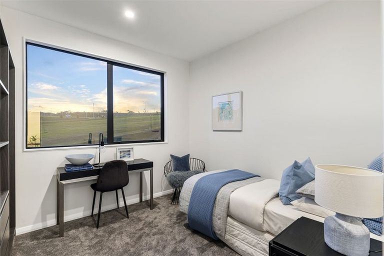 Photo of property in 8 Kumukumu Road, Long Bay, Auckland, 0630