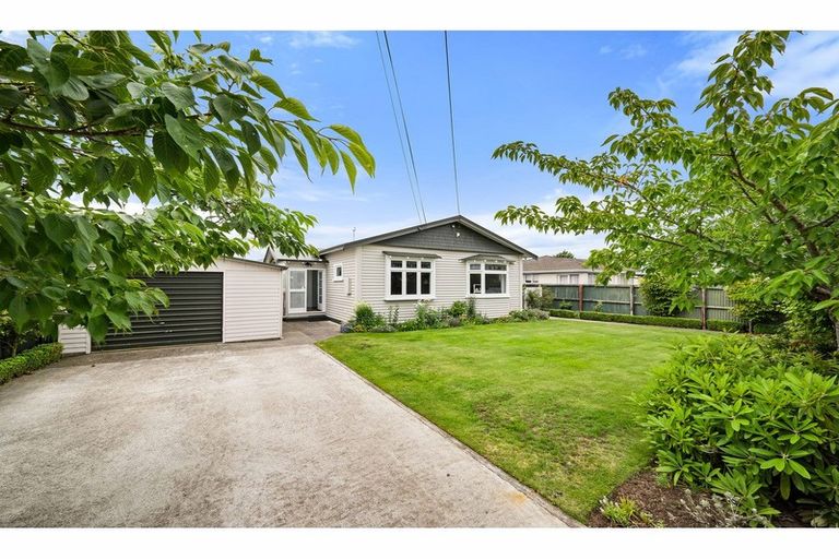 Photo of property in 6 Mortlake Street, Islington, Christchurch, 8042