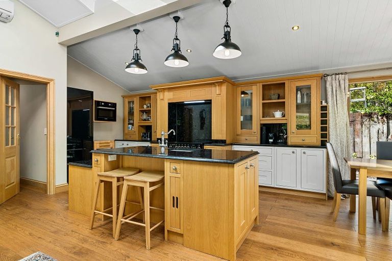 Photo of property in 15 Cardigan Street, Arrowtown, 9302