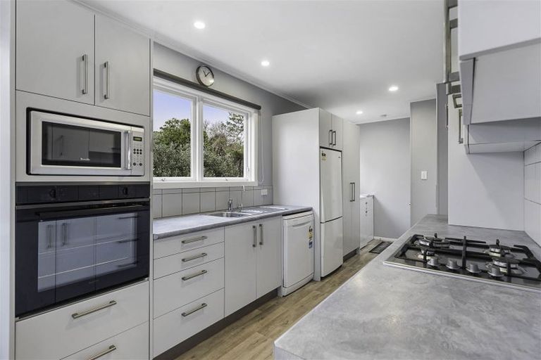 Photo of property in 1/38 Weldene Avenue, Glenfield, Auckland, 0629