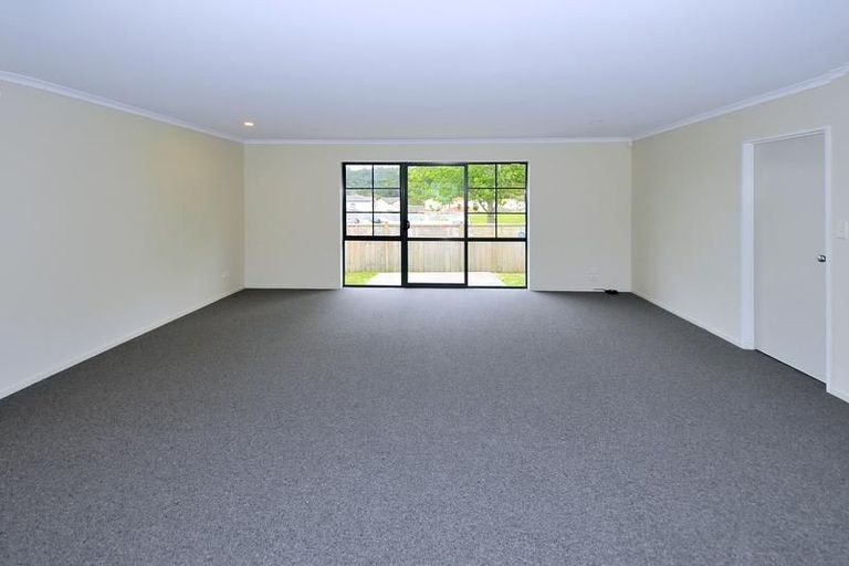 Photo of property in 1/11 Roanoke Way, Albany, Auckland, 0632