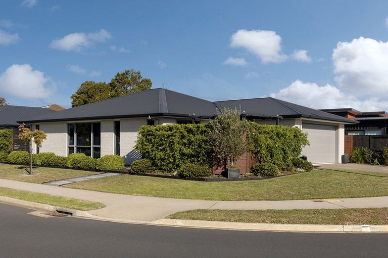 Photo of property in 18 Kakariki Drive, Coastlands, Whakatane, 3120