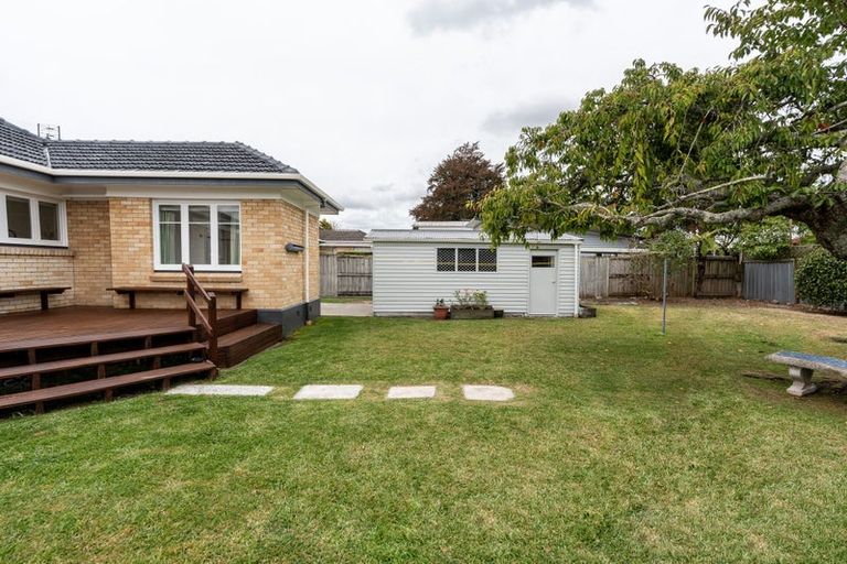 Photo of property in 36 Oxford Street, Fairfield, Hamilton, 3214