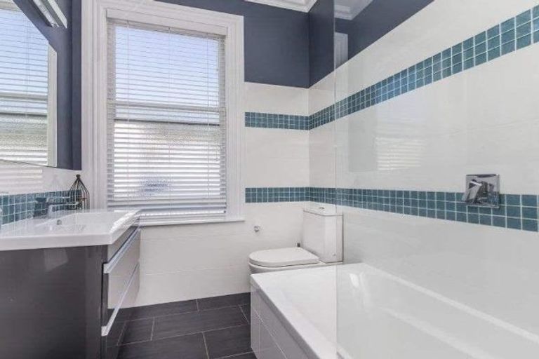 Photo of property in 4 Caroline Street, Mount Victoria, Wellington, 6011