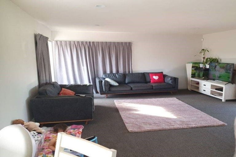 Photo of property in 1 Green Lane, Pukekohe, 2120