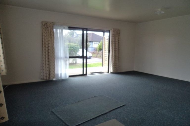 Photo of property in 7a Ross Crescent, Orewa, 0931
