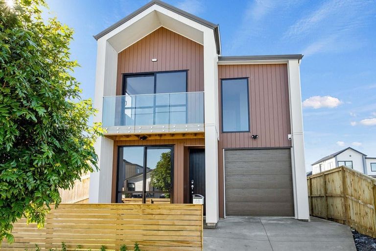 Photo of property in 48 Clayden Shuttleworth Street, Papakura, 2110