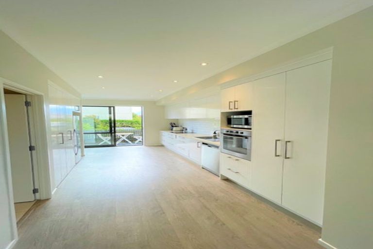 Photo of property in 19 Kanuka Road, Hobsonville, Auckland, 0616