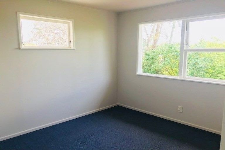 Photo of property in 83 Fairclough Road, Beach Haven, Auckland, 0626