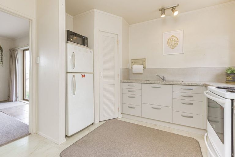 Photo of property in 2/34 Wellington Street, Papakura, 2110