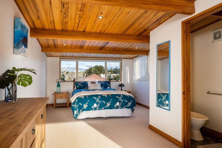 Photo of property in 50 Whiteley Street, Moturoa, New Plymouth, 4310