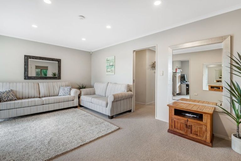 Photo of property in 31a Ocean View Road, Hatfields Beach, Orewa, 0931