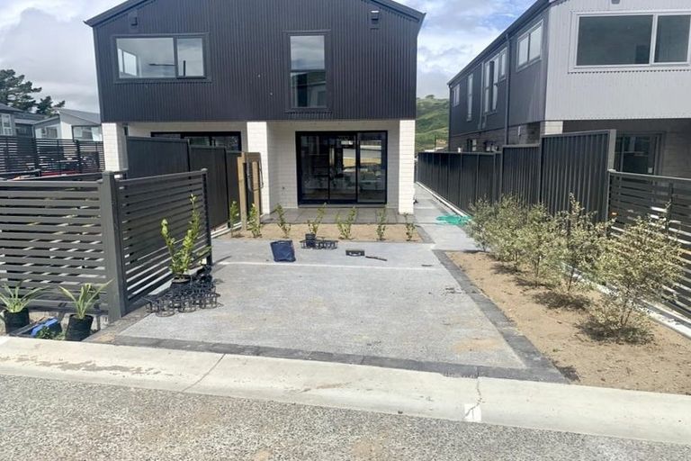 Photo of property in 54 Koreke Close, Kenepuru, Porirua, 5022