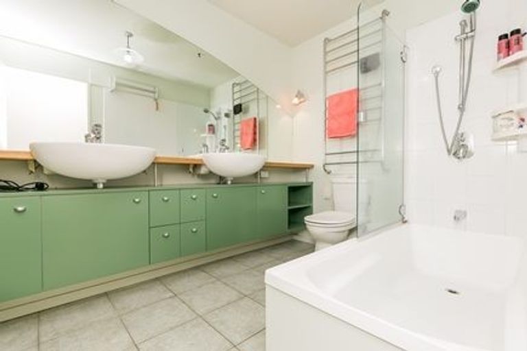 Photo of property in Elizabeth Street Chapel, 4/6 Elizabeth Street, Mount Victoria, Wellington, 6011