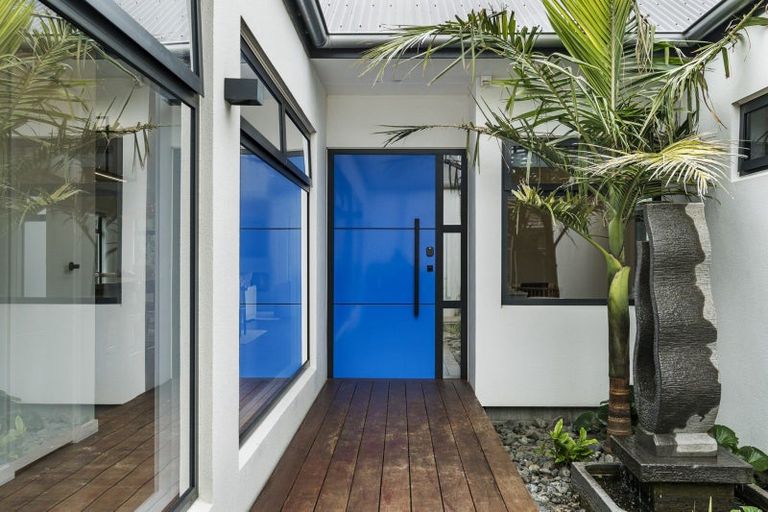 Photo of property in 28 Honeyfield Drive, Whalers Gate, New Plymouth, 4310