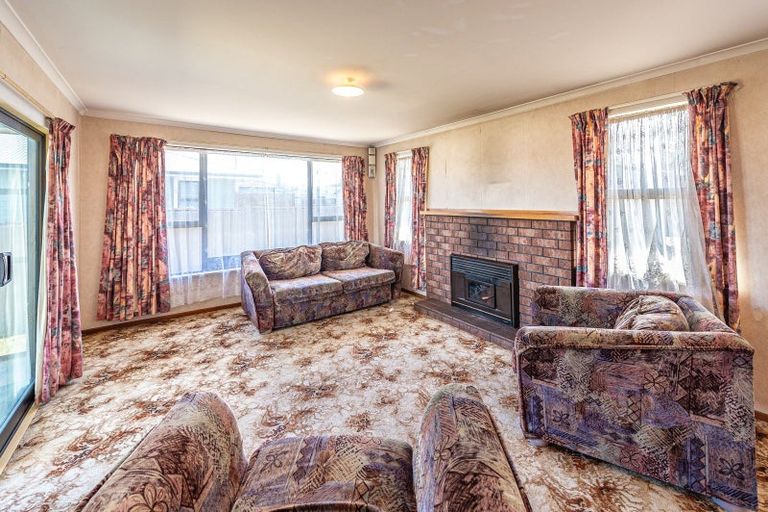 Photo of property in 6 Omori Place, Castlecliff, Whanganui, 4501