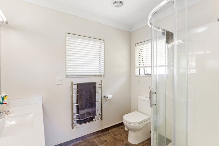 Photo of property in 14 Hurunui Street, Waikanae, 5036