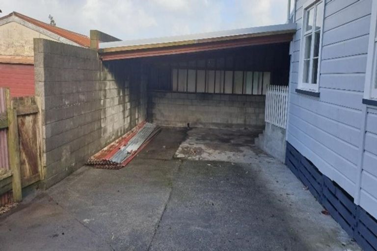 Photo of property in 203 Egmont Street, Patea, 4520