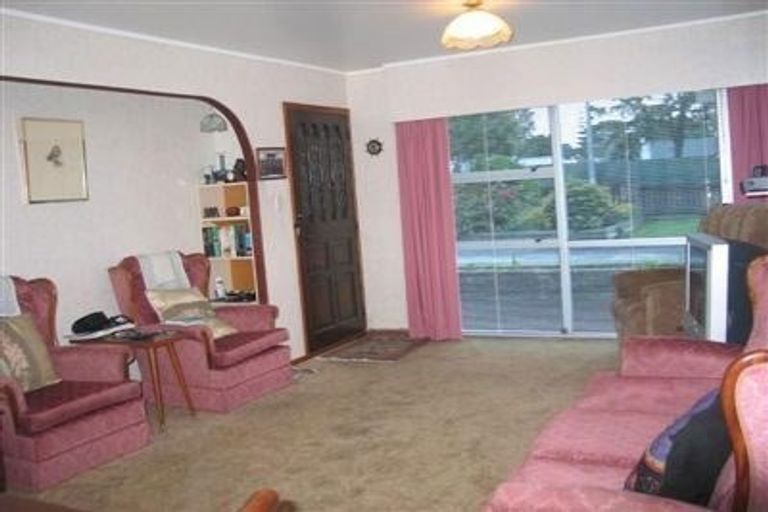 Photo of property in 1/3248 Great North Road, New Lynn, Auckland, 0600