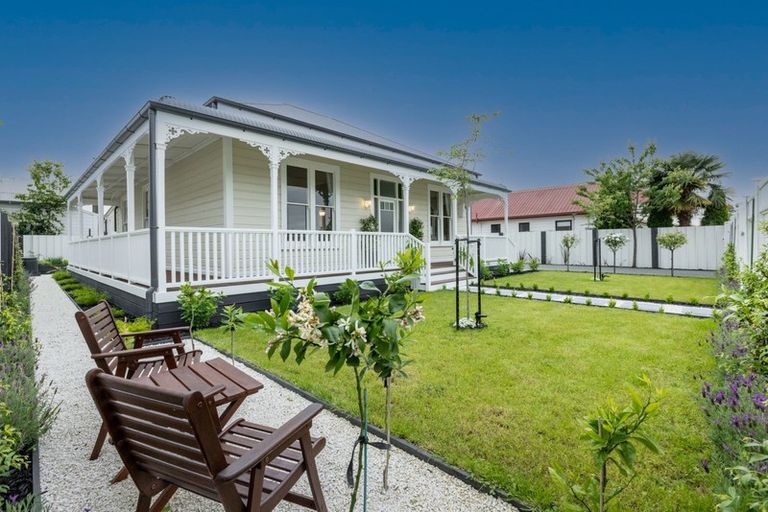 Photo of property in 402 Avenue Road West, Hastings, 4122