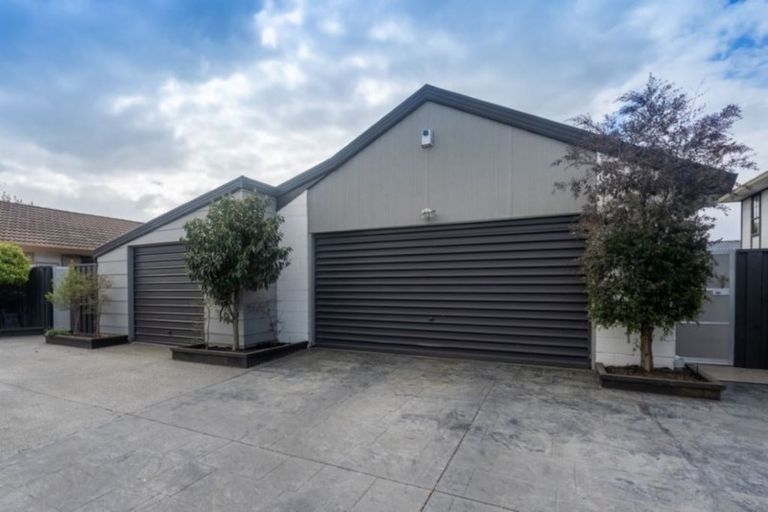 Photo of property in 5 Exton Street, Redwood, Christchurch, 8051