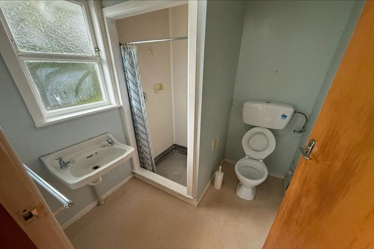 Photo of property in 1 Kupe Place, Castlecliff, Whanganui, 4501