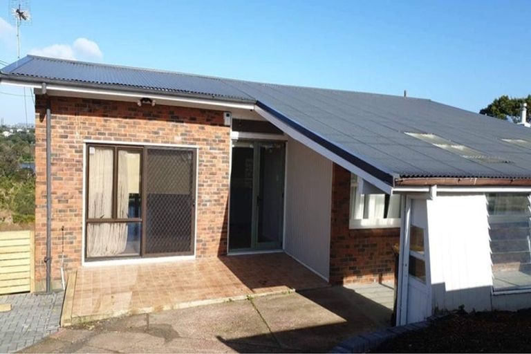 Photo of property in 89 Exmouth Road, Northcote, Auckland, 0627