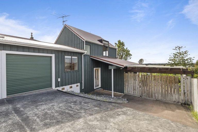 Photo of property in 2/19 Marcel Place, Glenfield, Auckland, 0629