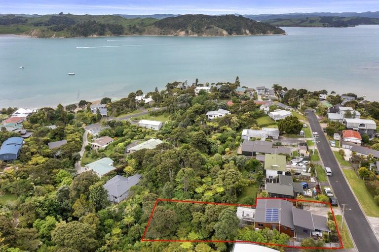 Photo of property in 8 Bay View Road, Raglan, 3225