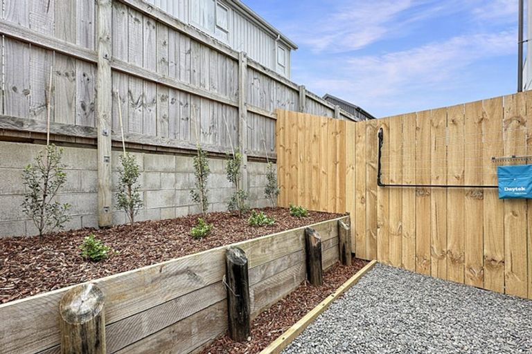 Photo of property in 79 Ngae Place, Mangere East, Auckland, 2024