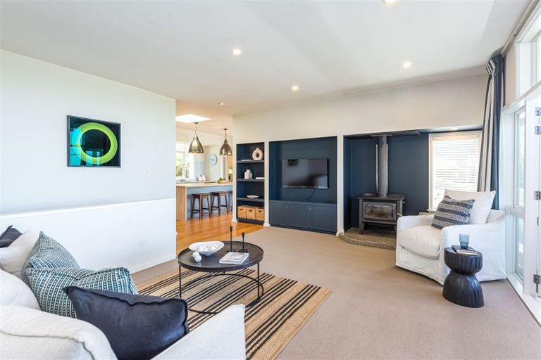 Photo of property in 52 Saint Andrews Hill Road, Mount Pleasant, Christchurch, 8081