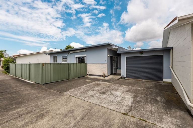 Photo of property in 3/17 Bowling Road, Greenmeadows, Napier, 4112