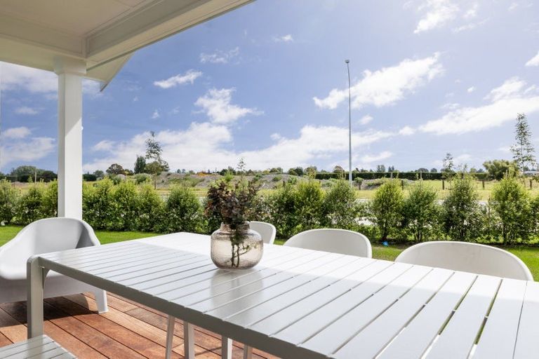 Photo of property in 129 Middle Road, Havelock North, 4130