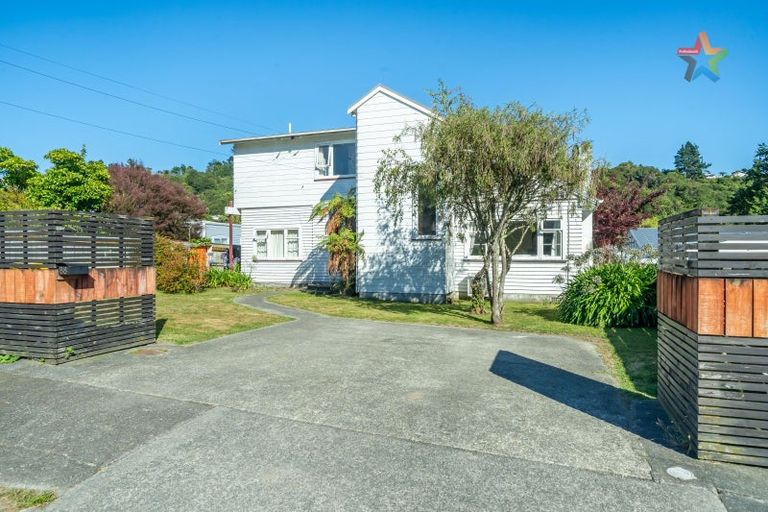 Photo of property in 88 Stokes Valley Road, Stokes Valley, Lower Hutt, 5019