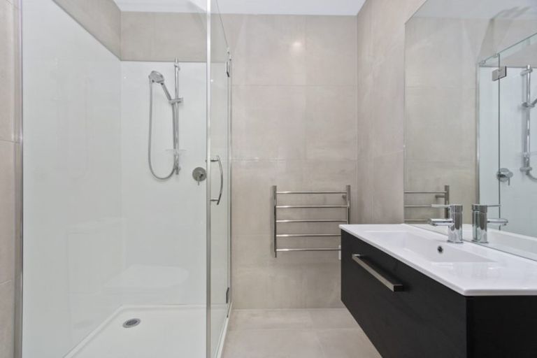 Photo of property in Frank Sargeson Apts, 303/74 Anzac Street, Takapuna, Auckland, 0622