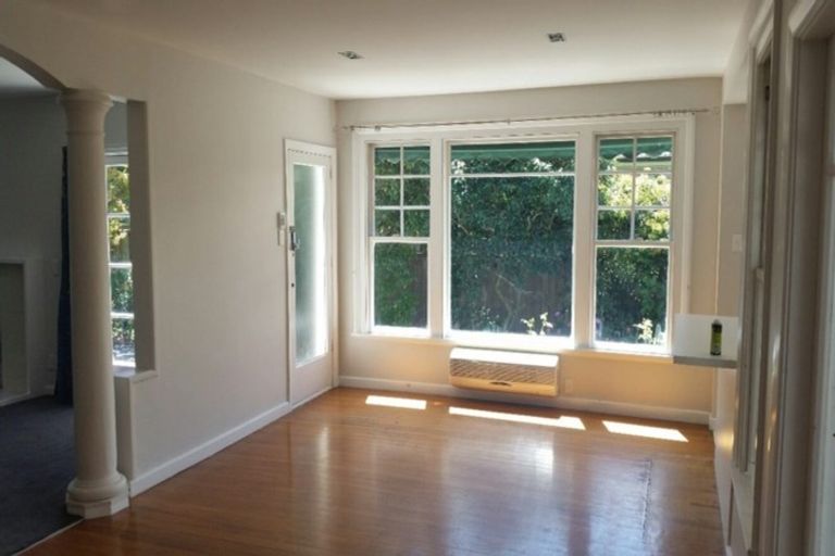 Photo of property in 76 Clyde Road, Ilam, Christchurch, 8041