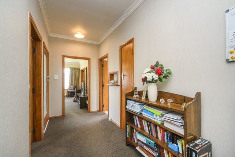 Photo of property in 25 Limbrick Street, Terrace End, Palmerston North, 4410