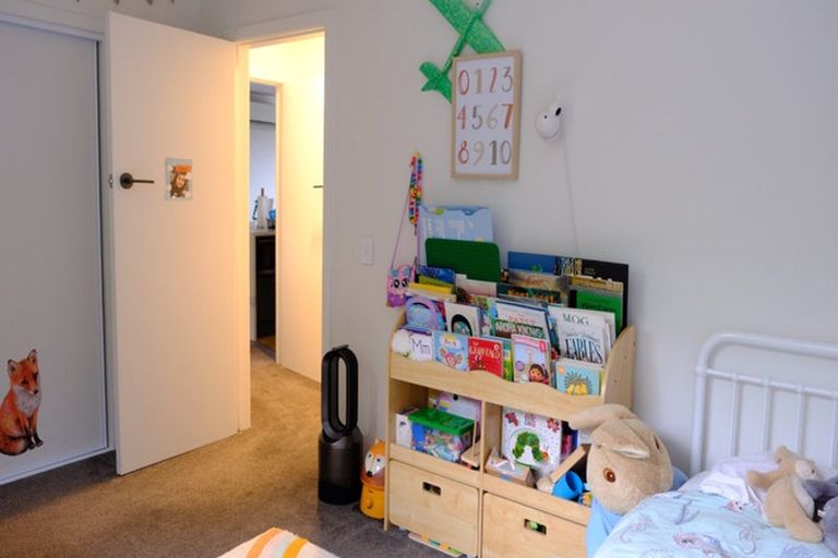 Photo of property in 119 Mount Pleasant Road, Mount Pleasant, Christchurch, 8081