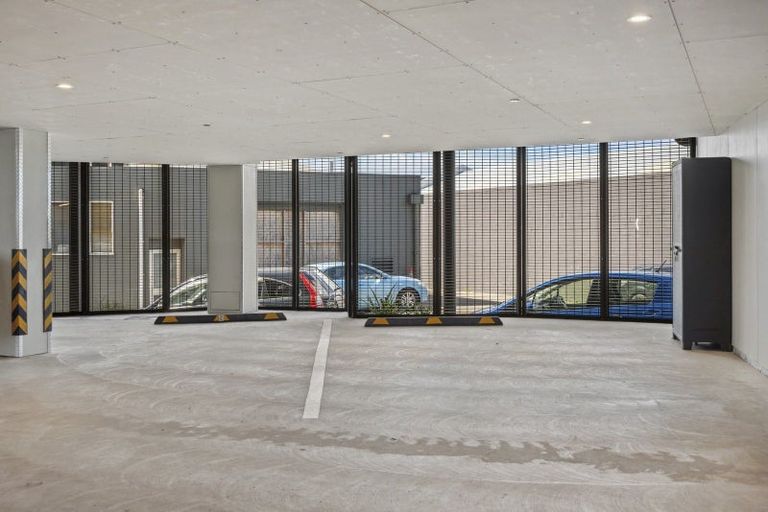 Photo of property in 303/2a Ropa Lane, Miramar, Wellington, 6022