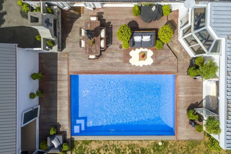 Photo of property in 385 Fergusson Drive, Heretaunga, Upper Hutt, 5018