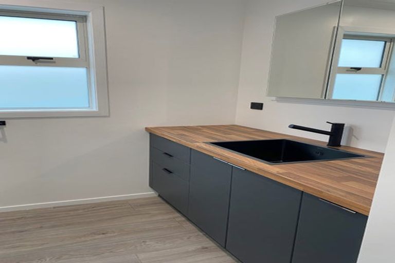 Photo of property in 22 Peters Avenue, Cloverlea, Palmerston North, 4412