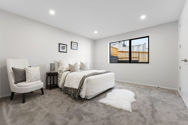 Photo of property in 25 Kumukumu Road, Long Bay, Auckland, 0630