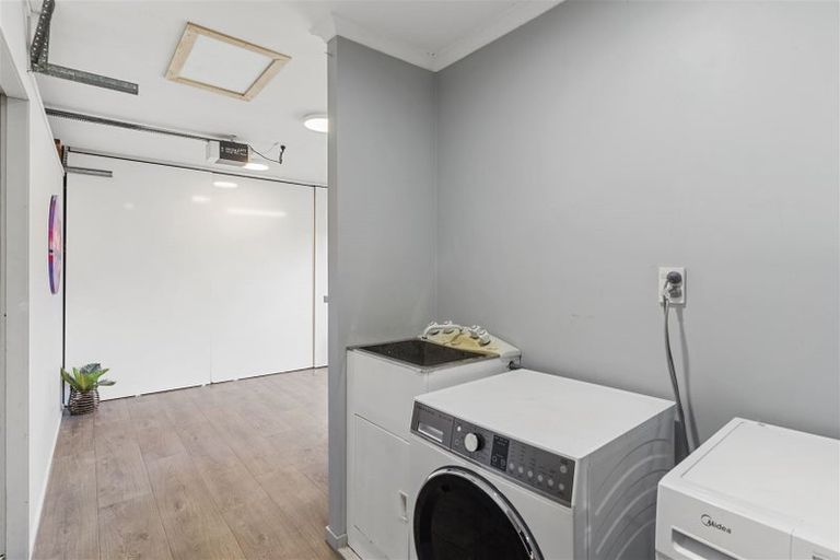 Photo of property in 10a De Thiery Place, Pakuranga Heights, Auckland, 2010