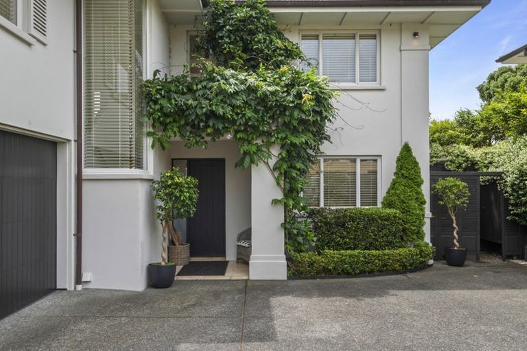 Photo of property in 2/43 Byron Avenue, Takapuna, Auckland, 0622