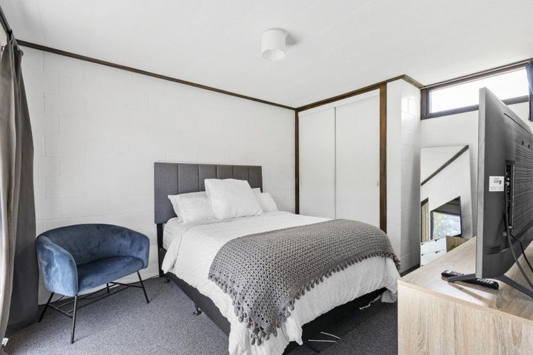 Photo of property in 17 Opawa Place, Terrace End, Palmerston North, 4410