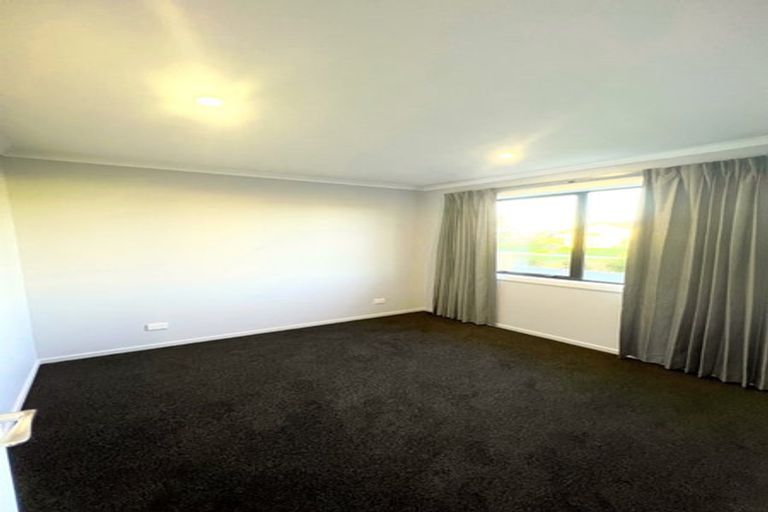 Photo of property in 6 Korokio Lane, Halswell, Christchurch, 8025