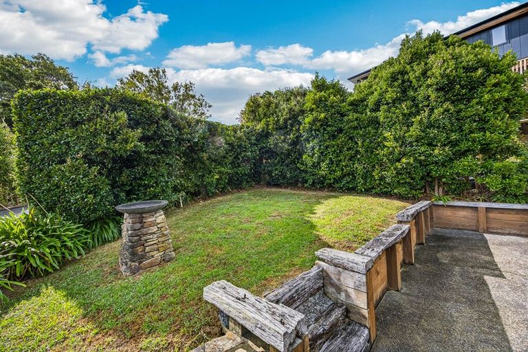 Photo of property in 73m Park Rise, Campbells Bay, Auckland, 0630